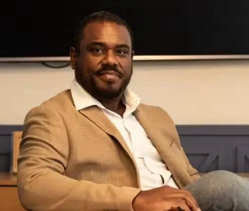 Da dor do preconceito ao sucesso: plataforma de afroturismo fatura milhões e expande fronteiras