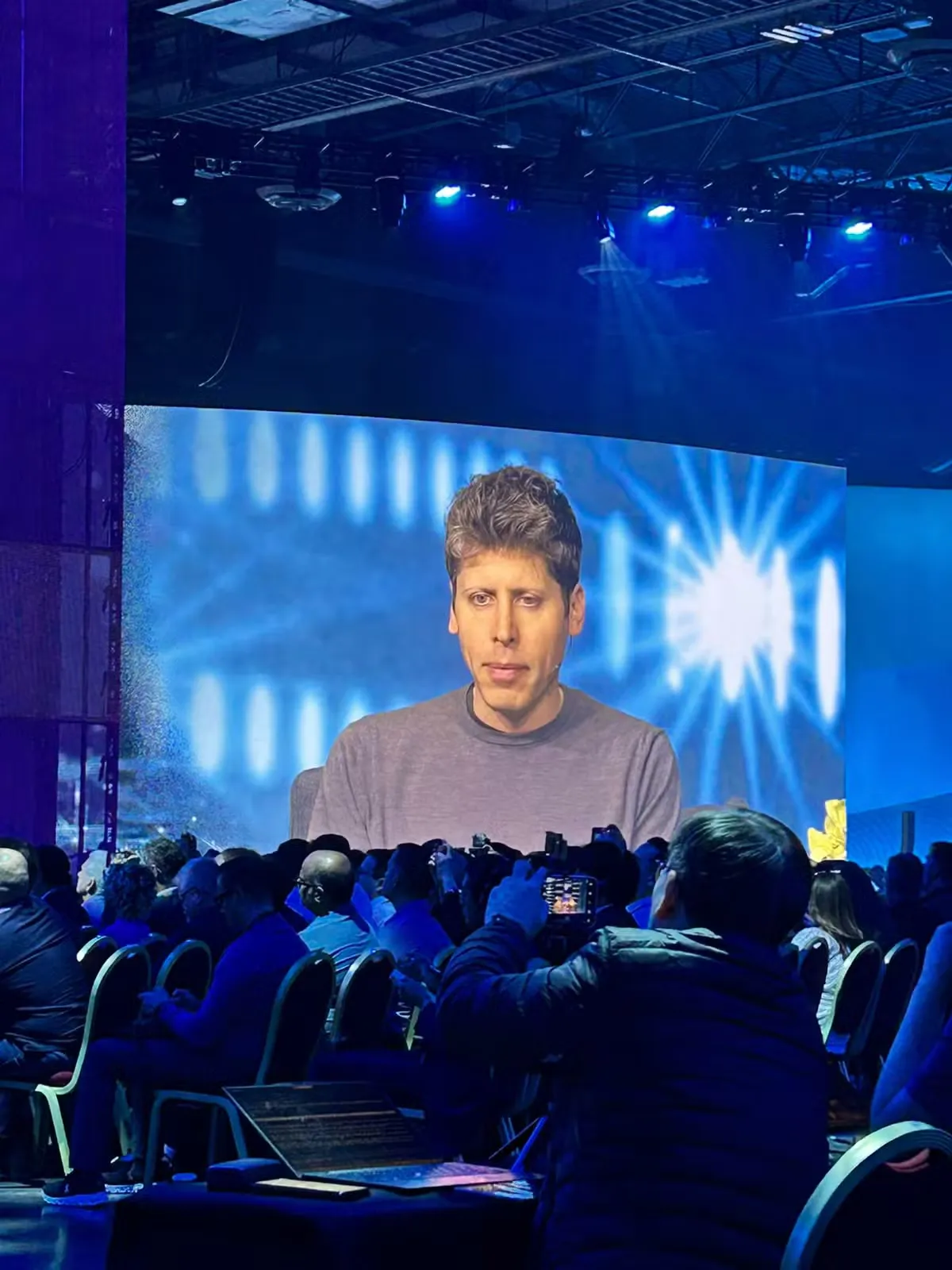 Sam Altman afirma que segurança deve ser prioridade máxima para empresas que usam inteligência artificial